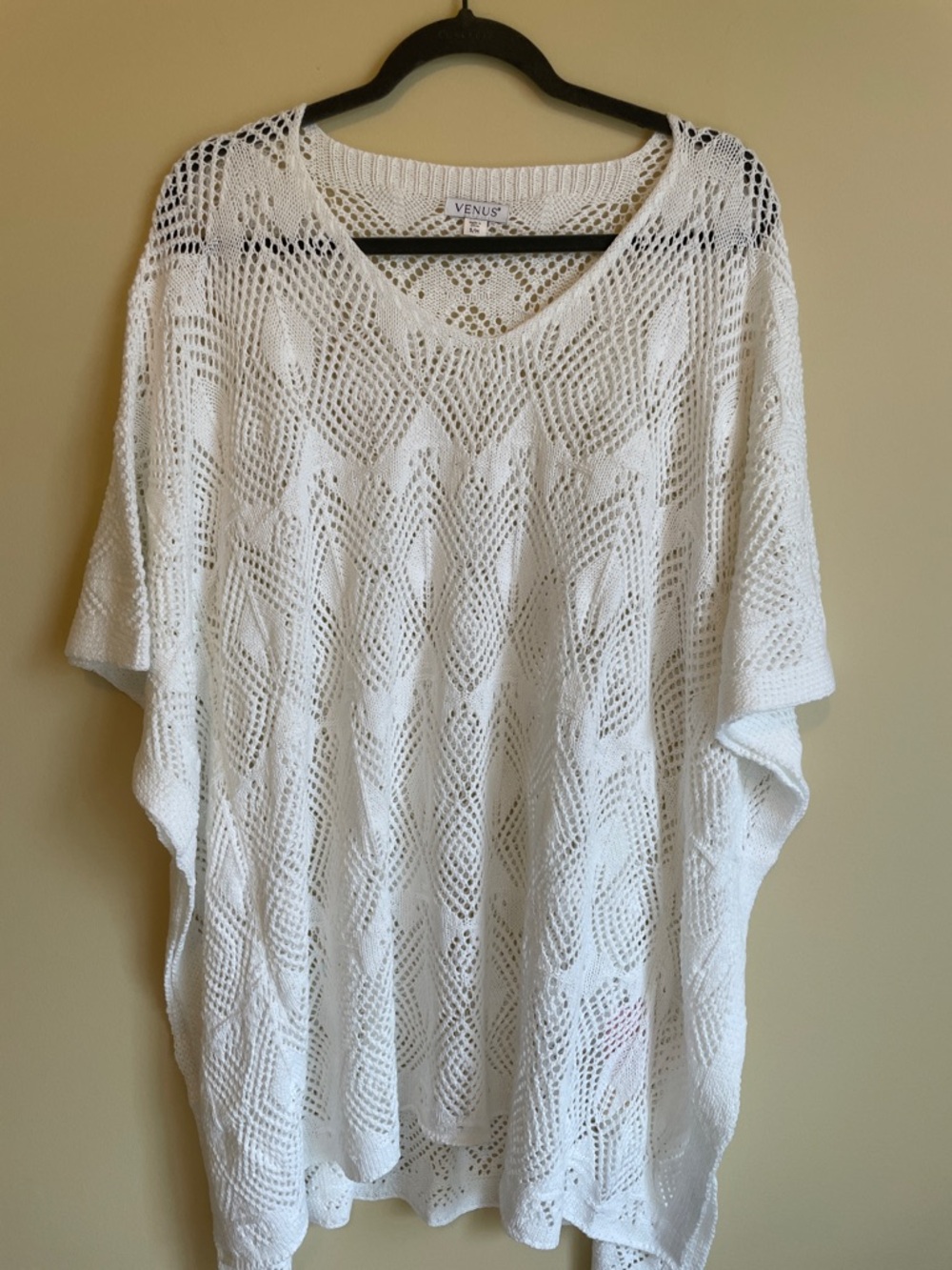 VENUS White Open-Weave V-Neck Poncho Swim Cover Up